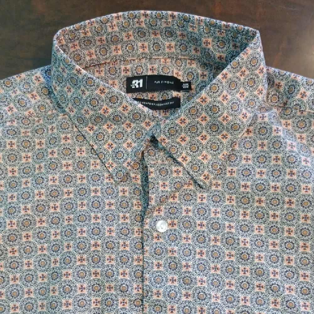 Le 31 Par Simons Orange and Tan Casual Button Down Shirt  Geometric Pattern 6392
